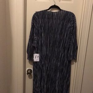 Black & White Silky Shirley LuLaRoe